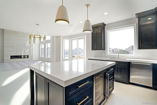 3252 FORSTER Lane, Shelby Twp, MI 48316