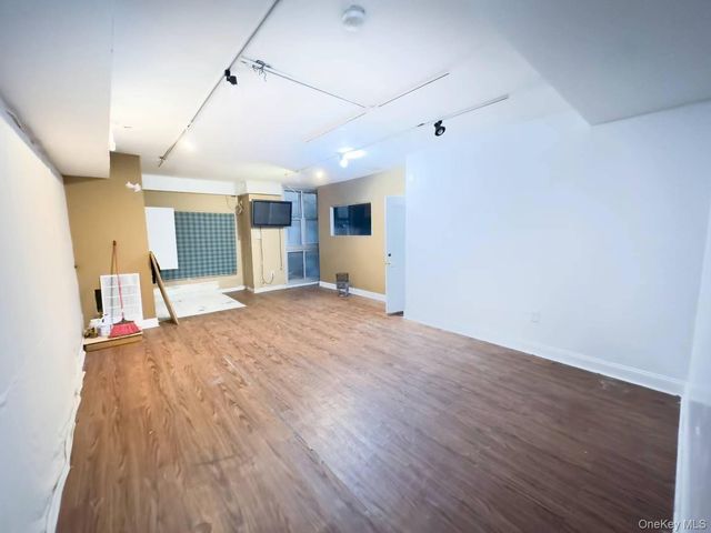 147 Manhattan Avenue, Brooklyn, NY 11206