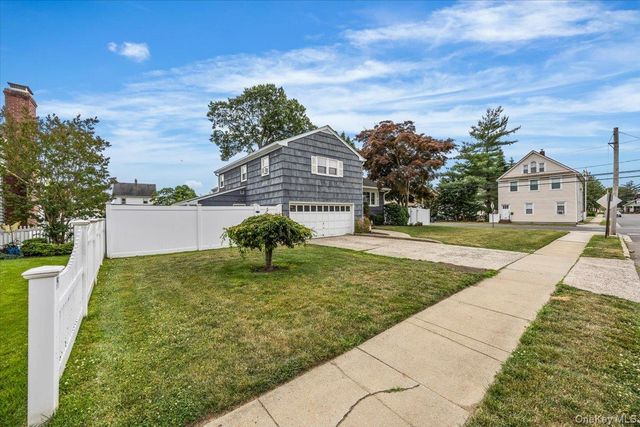 38 Driscoll Avenue, Rockville Centre, NY 11570