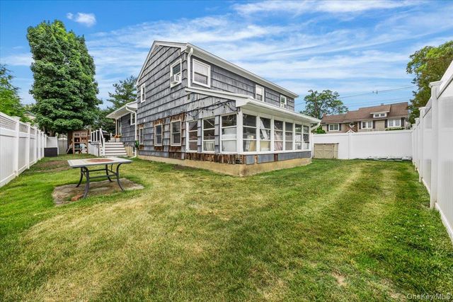 38 Driscoll Avenue, Rockville Centre, NY 11570