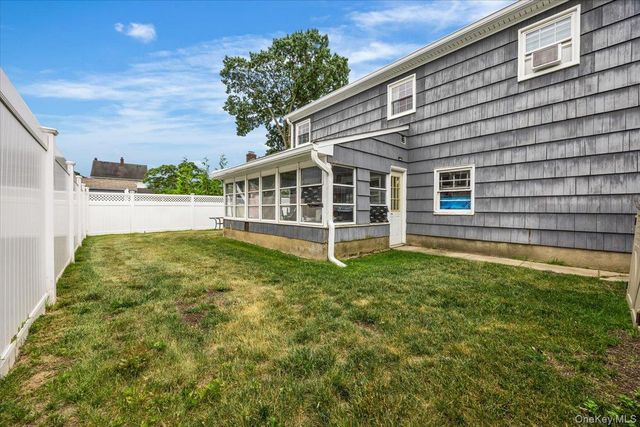 38 Driscoll Avenue, Rockville Centre, NY 11570