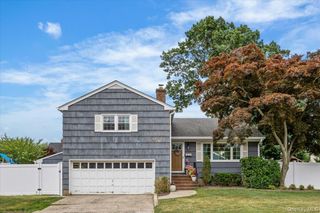 38 Driscoll Avenue, Rockville Centre, NY 11570