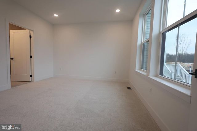 4 CHERRY LN, Princeton Junction, NJ 08550