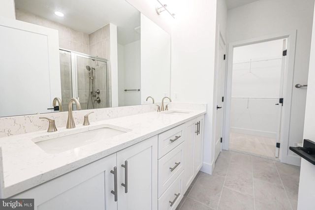 4 CHERRY LN, Princeton Junction, NJ 08550