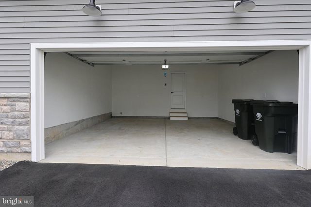 4 CHERRY LN, Princeton Junction, NJ 08550