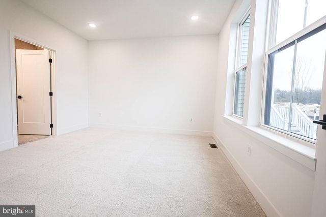 4 CHERRY LN, Princeton Junction, NJ 08550