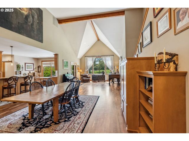 4069 POST CANYON Dr, Hood River, OR 97031