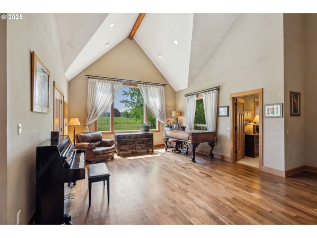 4069 POST CANYON Dr, Hood River, OR 97031