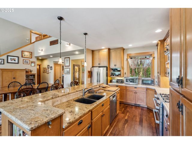 4069 POST CANYON Dr, Hood River, OR 97031