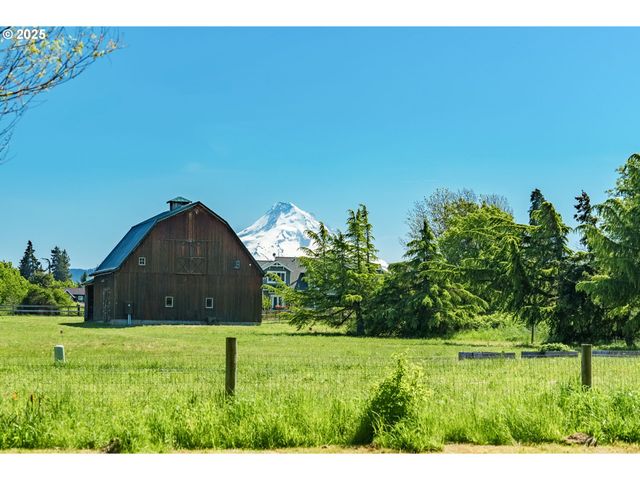 4069 POST CANYON Dr, Hood River, OR 97031