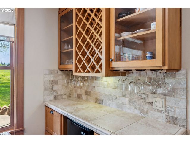 4069 POST CANYON Dr, Hood River, OR 97031