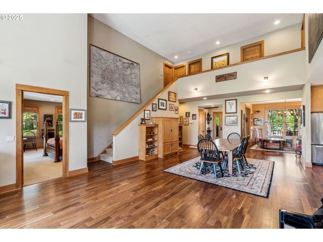 4069 POST CANYON Dr, Hood River, OR 97031