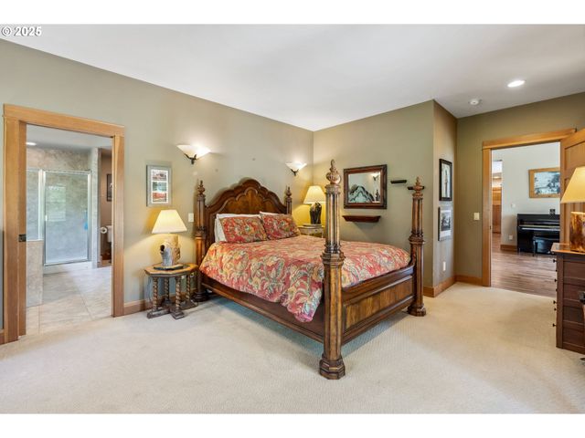 4069 POST CANYON Dr, Hood River, OR 97031