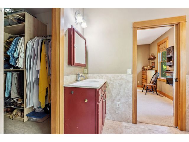 4069 POST CANYON Dr, Hood River, OR 97031