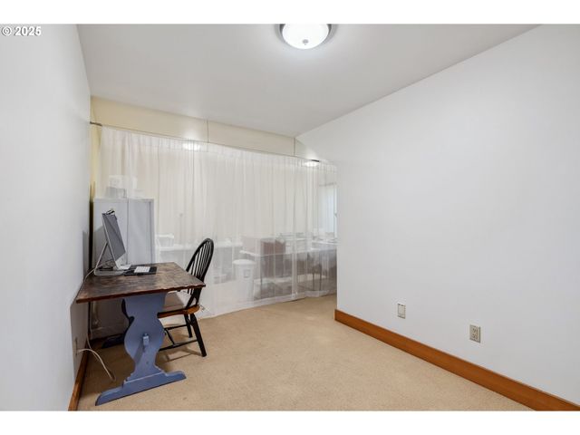 4069 POST CANYON Dr, Hood River, OR 97031