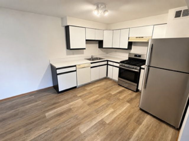 11123 S 84th Avenue 2B, Palos Hills, IL 60465