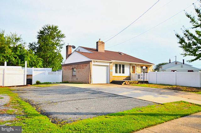 850 MILLTOWN RD, Wilmington, DE 19808