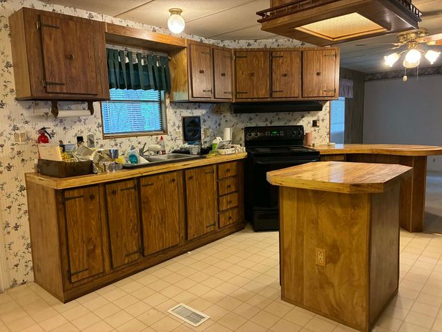 112 Timmy Drive, Whitney, TX 76692