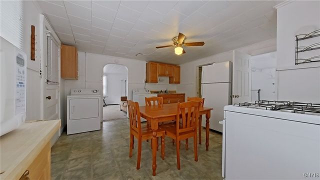 19 Burr Avenue, New Hartford, NY 13417