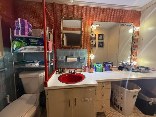 1184 Edna Place, Macon, GA 31204