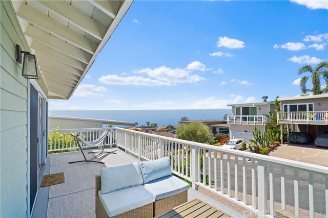 1044 Noria Street, Laguna Beach, CA 92651