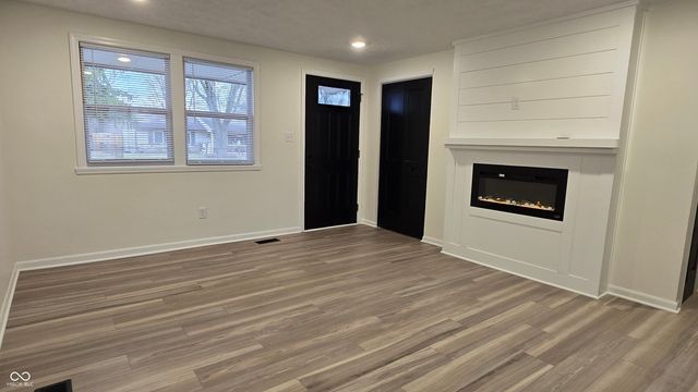 9331 Cherry Valley Court, Indianapolis, IN 46235