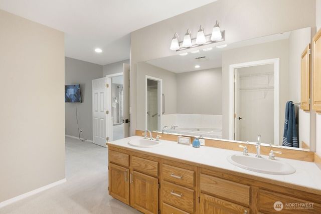 14125 SE 238th Lane, Kent, WA 98042