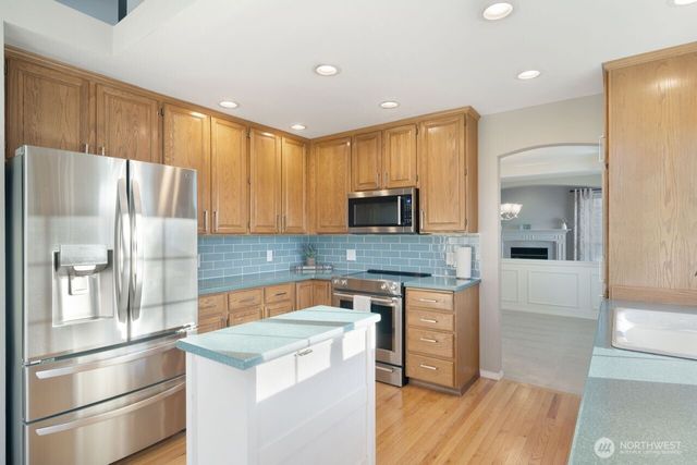 14125 SE 238th Lane, Kent, WA 98042