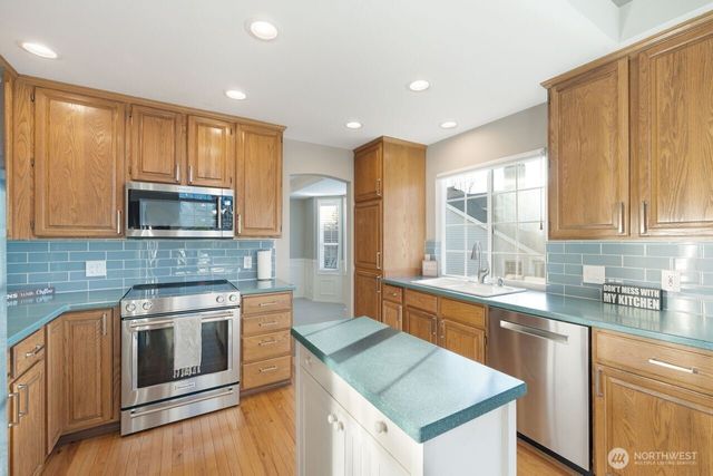 14125 SE 238th Lane, Kent, WA 98042