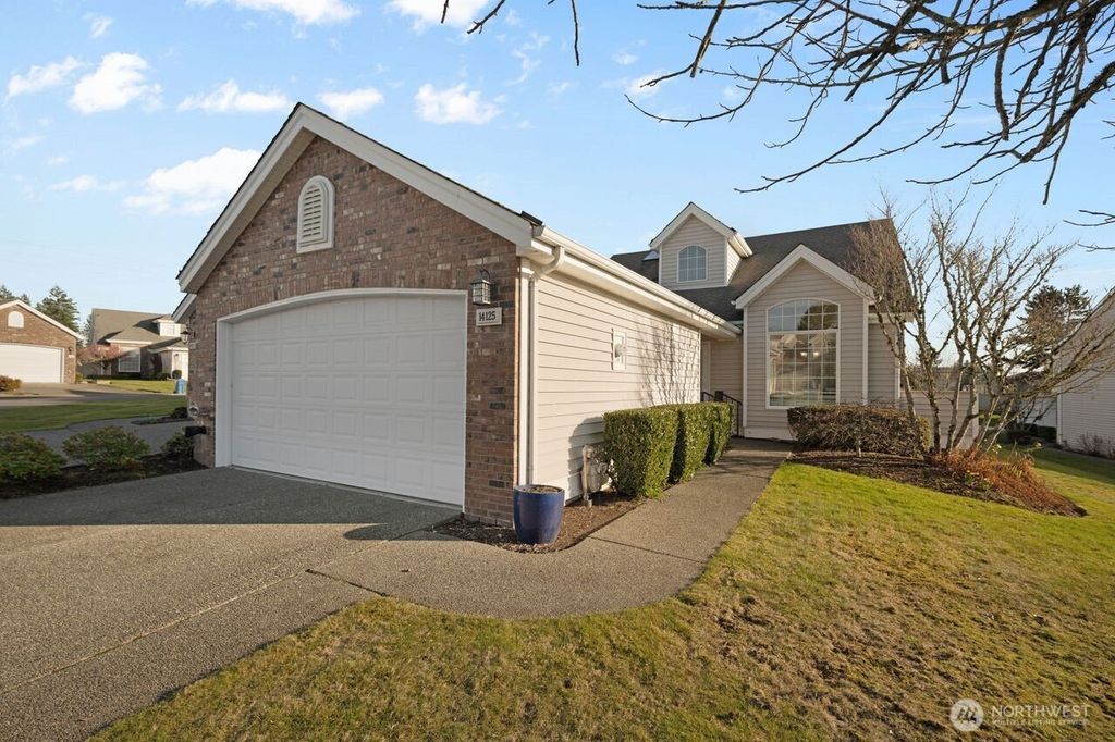 14125 SE 238th Lane, Kent, WA 98042