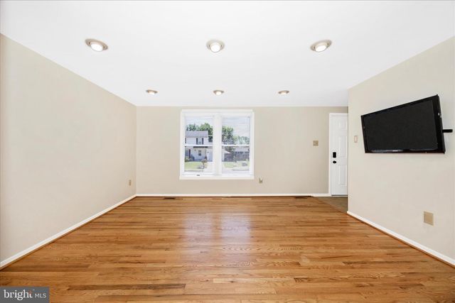 1201 CONEWAGO DR, Frederick, MD 21702