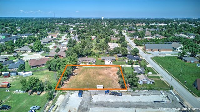 S 9th, Rogers, AR 72756