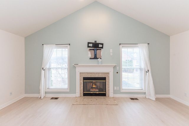 5588 Hampshire Lane, Ypsilanti, MI 48197