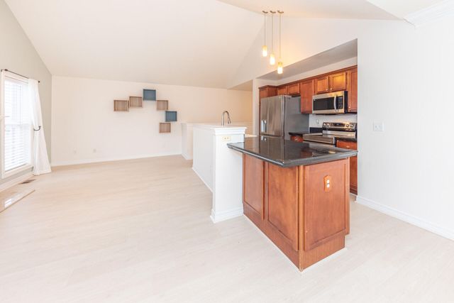 5588 Hampshire Lane, Ypsilanti, MI 48197