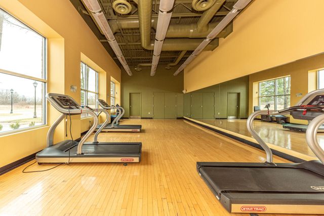 5588 Hampshire Lane, Ypsilanti, MI 48197