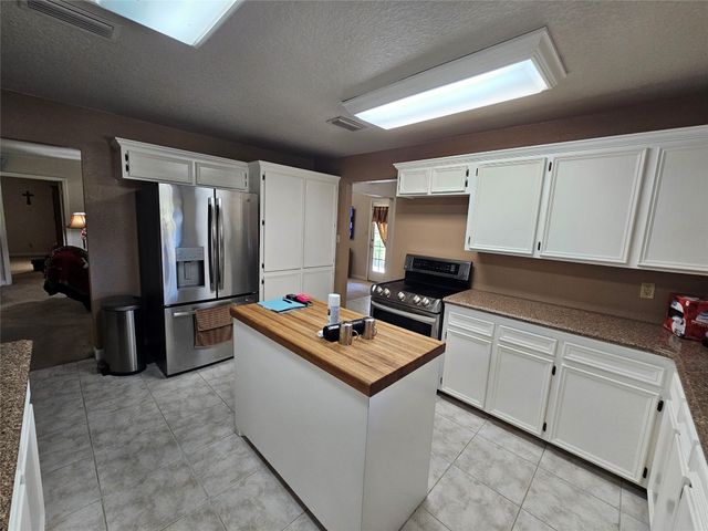 5100 Warpath Street, Alvin, TX 77511