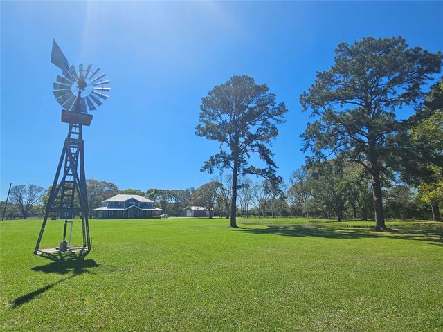 5100 Warpath Street, Alvin, TX 77511