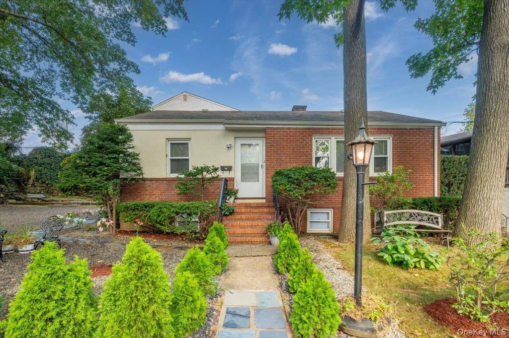 29 Turner Street, Yonkers, NY 10704