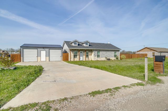 604 S Aquilla Street, Itasca, TX 76055