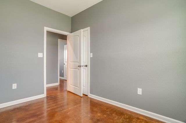 604 S Aquilla Street, Itasca, TX 76055