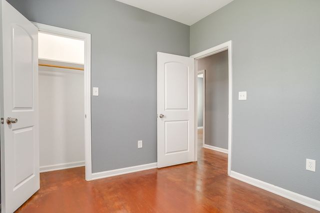 604 S Aquilla Street, Itasca, TX 76055