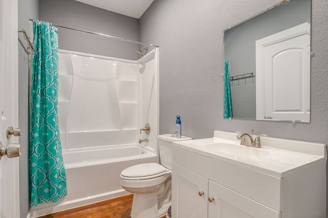 604 S Aquilla Street, Itasca, TX 76055