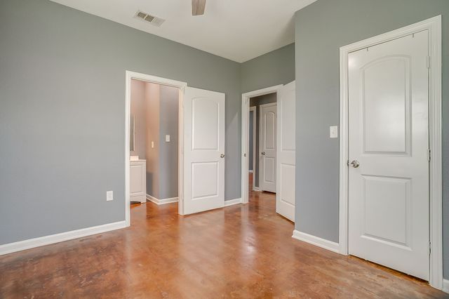 604 S Aquilla Street, Itasca, TX 76055