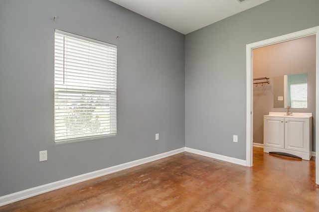 604 S Aquilla Street, Itasca, TX 76055