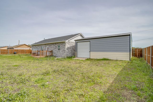 604 S Aquilla Street, Itasca, TX 76055