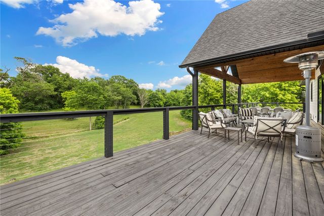260 W Brown Road, Cave Springs, AR 72718