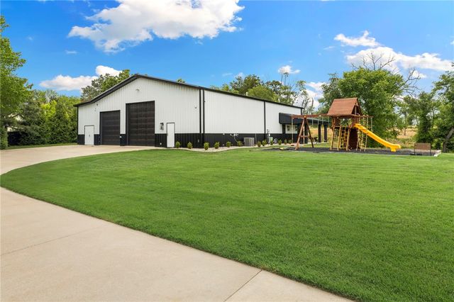 260 W Brown Road, Cave Springs, AR 72718