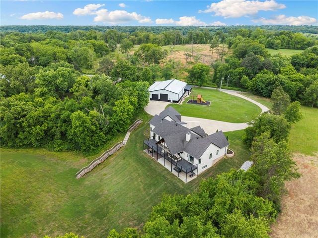 260 W Brown Road, Cave Springs, AR 72718