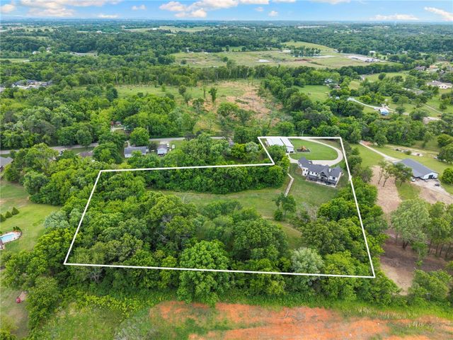260 W Brown Road, Cave Springs, AR 72718
