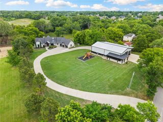 260 W Brown Road, Cave Springs, AR 72718